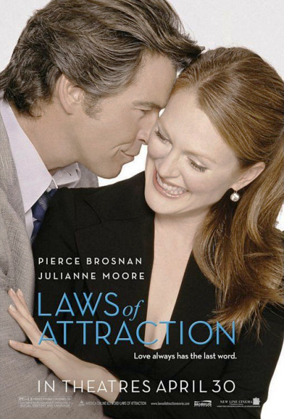 valotarsak-ir-angol-romantikus-vigjatek-pierce-brosnan-julianne-moore-2004