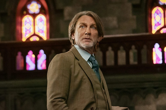 kritika-torbe-ejtve-ebredj-fel-halott-ember-benoit