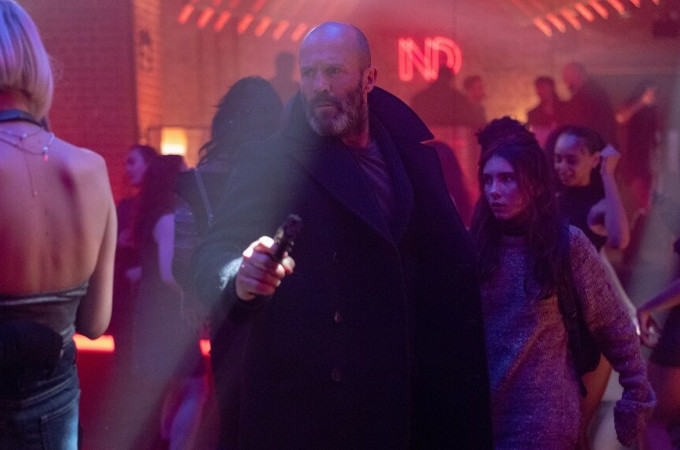 nincs-januar-jason-statham-nelkul-a-megmento