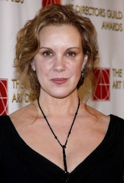 Elizabeth Perkins