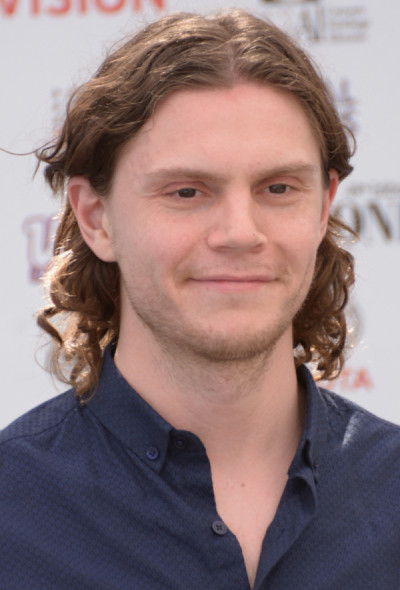 Evan Peters