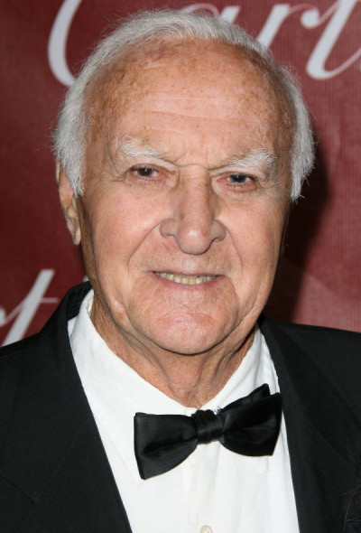 Robert Loggia