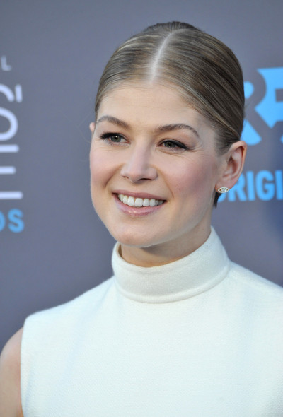 Rosamund Pike